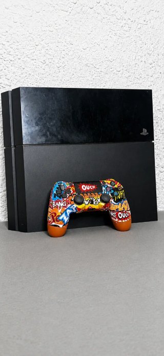 PS4 (PlayStation 4) Negra con Mando Personalizado