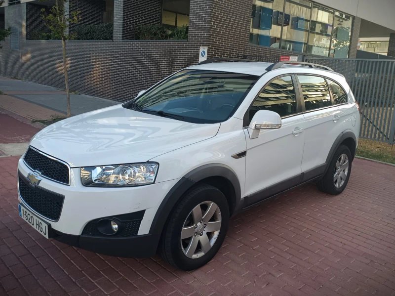 Chevrolet Captiva 2011 - foto 1