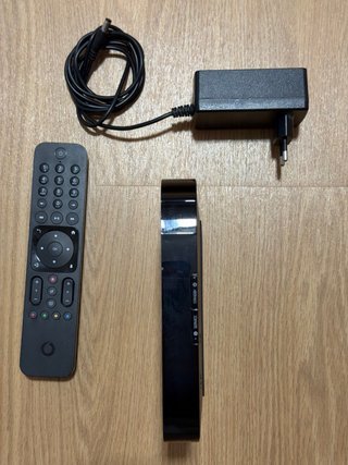 Decodificador Vodafone con Mando y Cargador
