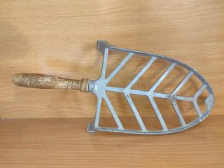 Bases para planchas de carbón antiguas