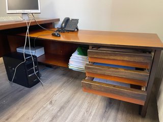 Mesa de oficina de madera maciza