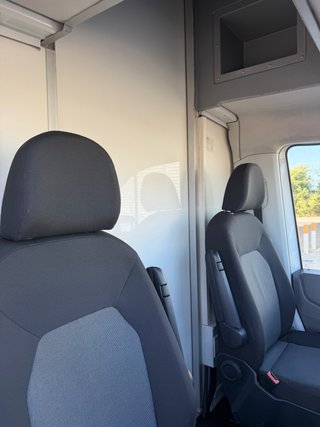 •	Volkswagen Crafter 2.0tdi 140cv 35Chasis CS BL 2