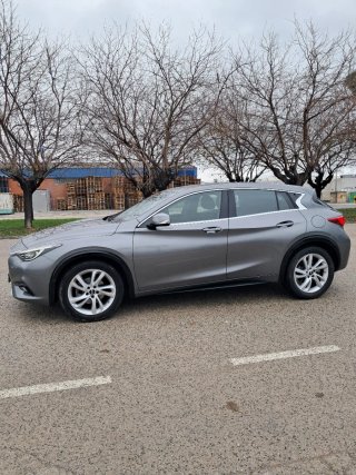Infiniti Q30 2019