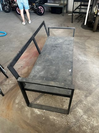 Sofá de metal 2m