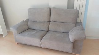 Sofá moderno gris de tela
