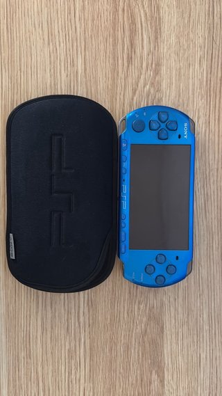PSP Slim 2004 Azul + FIFA 14+FIFA10