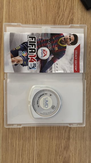 PSP Slim 2004 Azul + FIFA 14+FIFA10