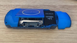 PSP Slim 2004 Azul + FIFA 14+FIFA10