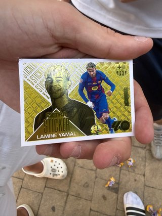 Cromo Lamine Yamal Extra Sticker Oro