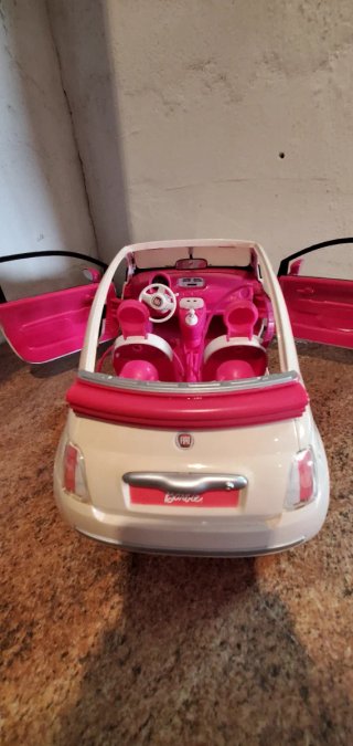 Coche Fiat 500 Barbie Mattel