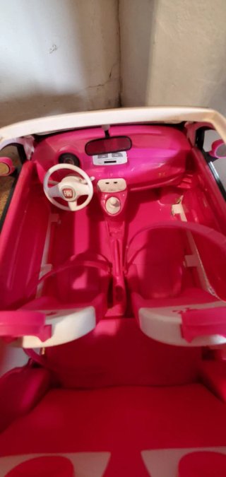 Coche Fiat 500 Barbie Mattel