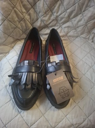 Zapatos MTNG Negros Talla 40