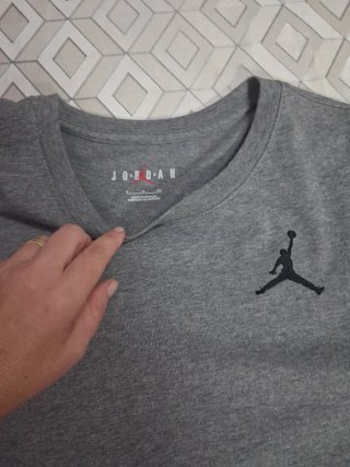 Camiseta Jordan Gris Algodón