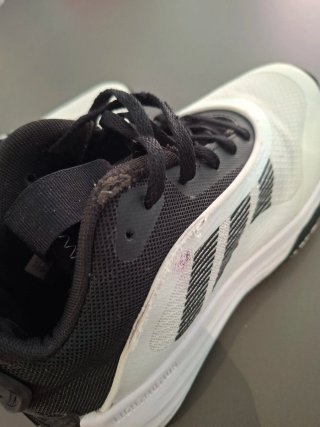 Zapatillas Adidas Baloncesto Blancas y Negras