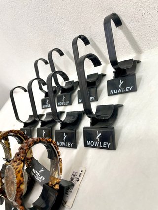 Expositores para relojes y pulseras NOWLEY