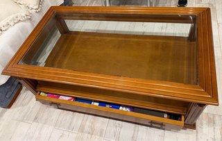 Mesa baja madera cristal cajón y balda