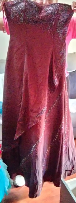 Vestido de fiesta morado y rojo
