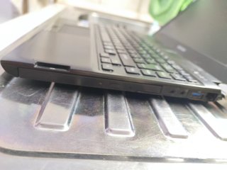 Toshiba Portege R830 i3 4GB RAM 320GB HDD