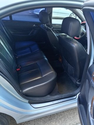 Peugeot 607 2000