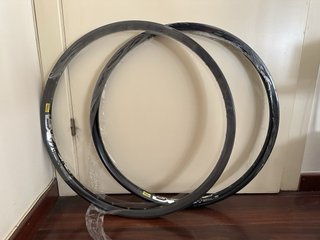 Scott Gambler DH L – Fox 40 / Saint + 2 Mavic EX72
