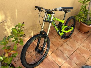 Scott Gambler DH L – Fox 40 / Saint + 2 Mavic EX72