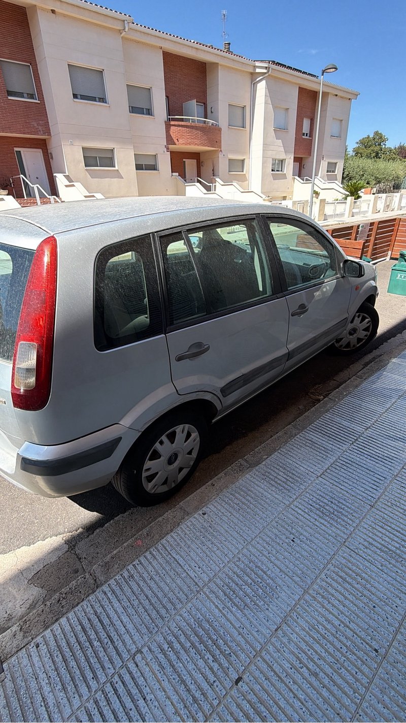 Ford Fusion 2008 - foto 1