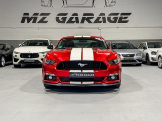 FORD MUSTANG GT 5.0 V8 · NACIONAL PERFORMANCE PACK ·