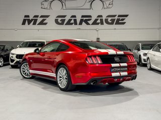 FORD MUSTANG GT 5.0 V8 · NACIONAL PERFORMANCE PACK ·