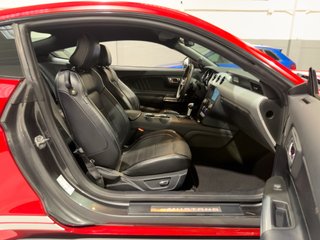 FORD MUSTANG GT 5.0 V8 · NACIONAL PERFORMANCE PACK ·
