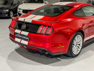FORD MUSTANG GT 5.0 V8 · NACIONAL PERFORMANCE PACK ·