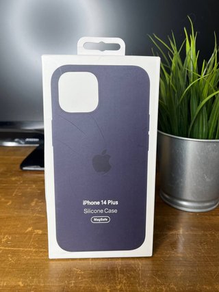Custodia in silicone MagSafe per iPhone 14 Plus