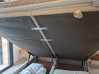 Cama canapé tapizada beige