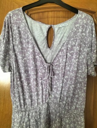Vestido corto con bolsillos Talla L color morado