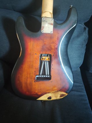 Guitarra Eléctrica Sunburst Desgastada