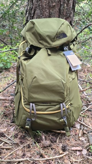 Mochila The North Face Terra 65L Verde