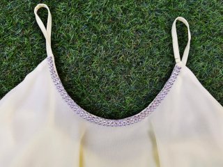 Blusa M con pedrería