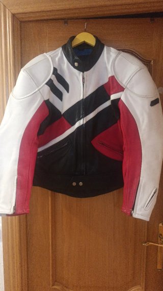 Chaqueta de moto cuero vintage talla 54