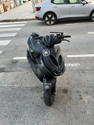 Yamaha Aerox Negra