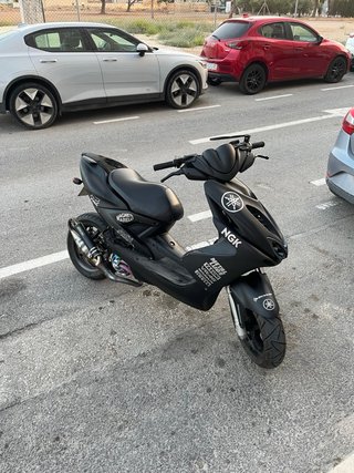 Yamaha Aerox Negra