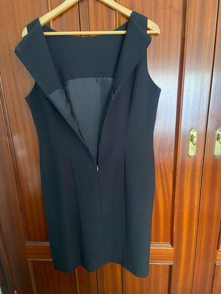 Vestido negro sin mangas