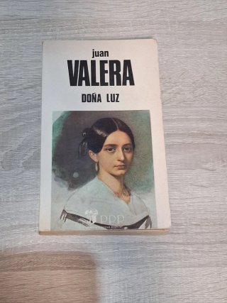 Libro de lectura titulado: Doña Luz