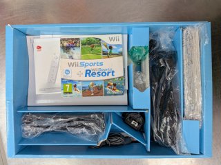 Nintendo Wii Sports Resort Pak