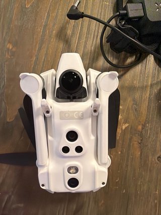 Drone Antigravitacional Blanco y Negro