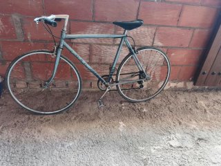 Bicicleta de paseo azul