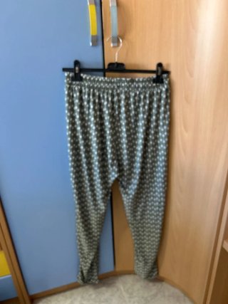 Pantalones finos estampados