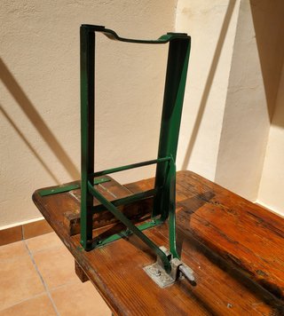 Mesa y bancos plegables madera