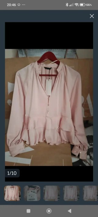 Blusa Zara satinada con volantes