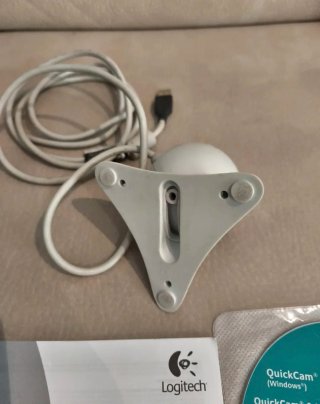 Webcam Logitech Gris y Blanca