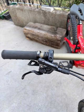 Santa Cruz V10