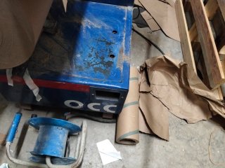 Bobinadora, cortadora y selladora de papel